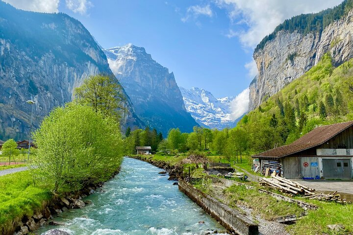 September Hiking Trails in the Swiss Alps