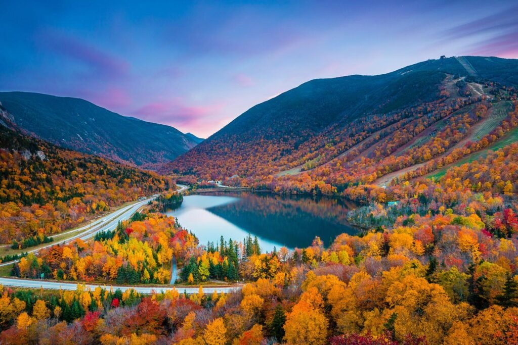 New England, USA: Fall Foliage and Outdoor Adventures