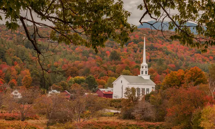 A Cozy Couple’s Guide to Stowe, Vermont: The Perfect December Escape