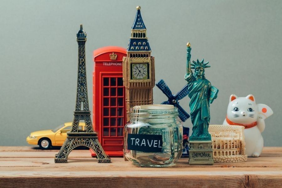 Tips for Saving Money on Souvenirs