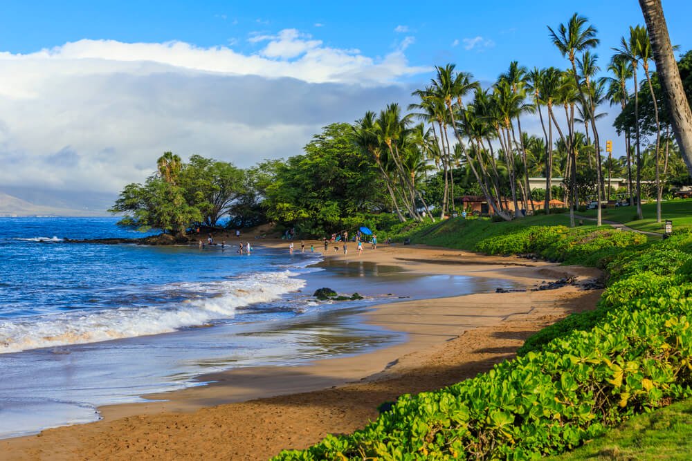 Best Travel Destinations in April: Hawaii – Perfect Weather for Beach Lovers and Adventure Seekers
