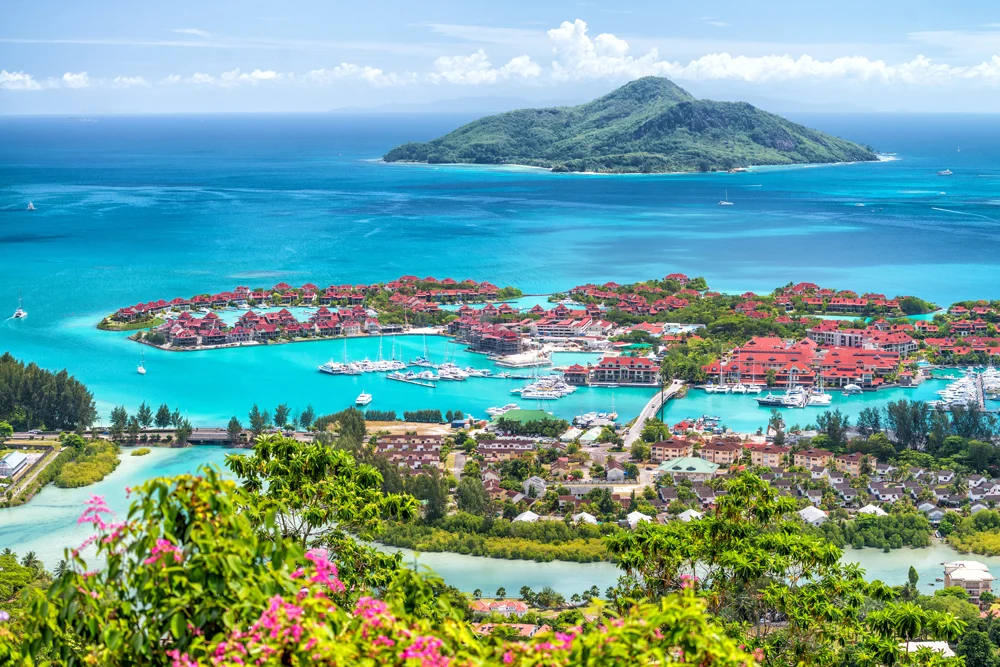 Best Places to Go on a Romantic Honeymoon in August 36 August honeymoon destinations