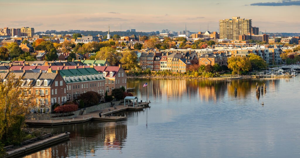 Day Trips from Washington, D.C.: Your Complete Guide to Timeless Getaways 32 day trips from dc